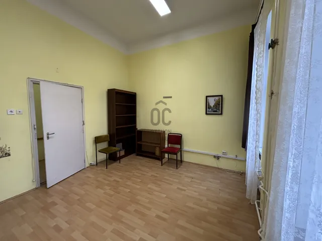 Kiadó kereskedelmi és ipari ingatlan Pécs, Belváros 80 nm