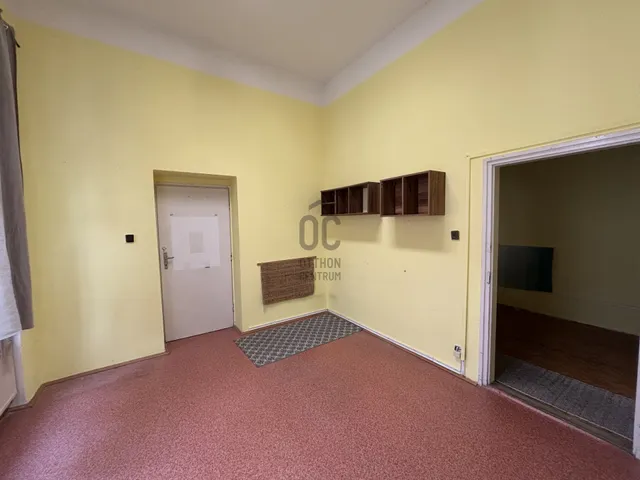 Kiadó kereskedelmi és ipari ingatlan Pécs, Belváros