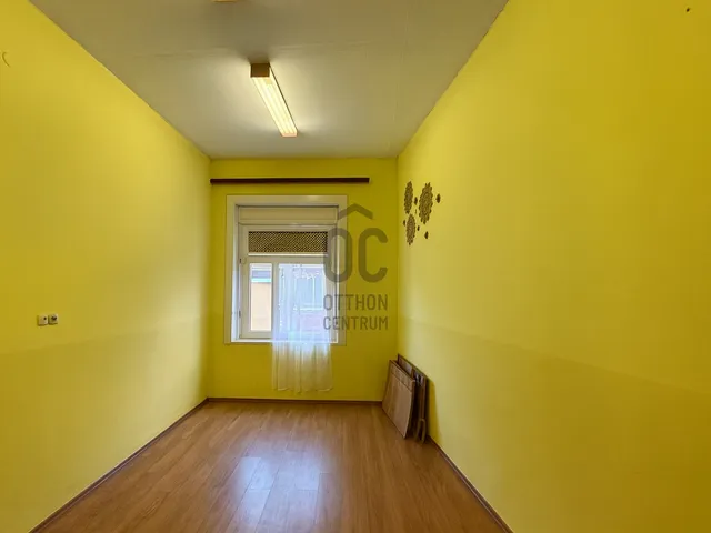 Kiadó kereskedelmi és ipari ingatlan Pécs, Belváros 17 nm