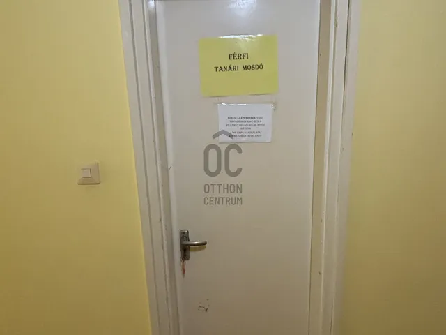 Kiadó kereskedelmi és ipari ingatlan Pécs, Belváros 17 nm