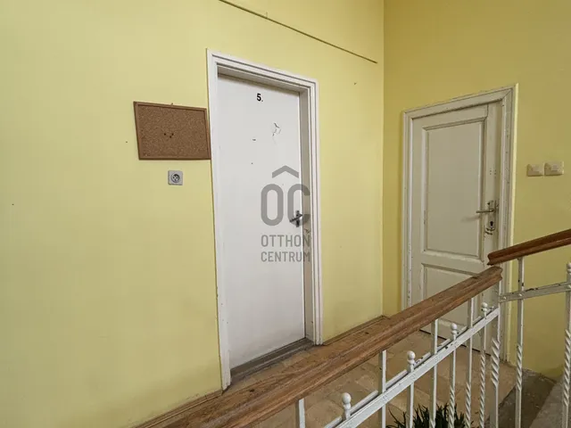 Kiadó kereskedelmi és ipari ingatlan Pécs, Belváros 17 nm