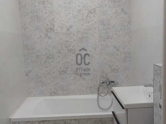 Eladó lakás Pécs, Kertváros 39 nm