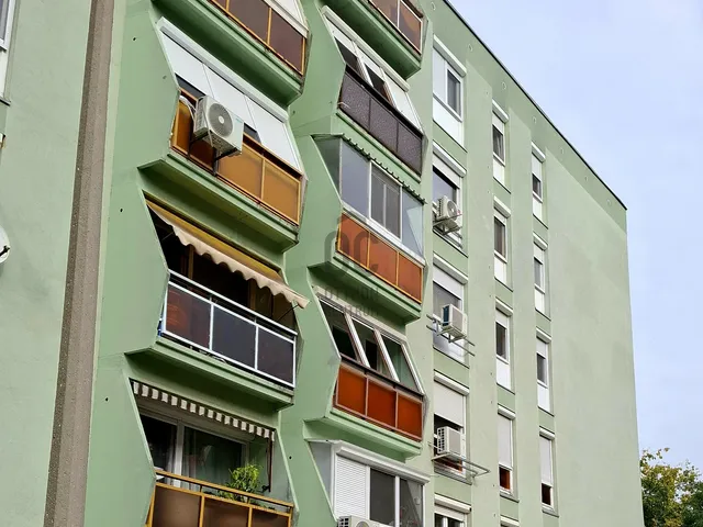 Eladó lakás Pécs, Kertváros 67 nm