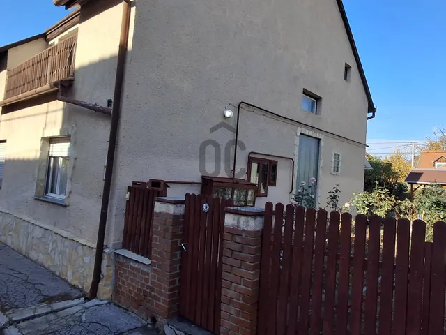 Eladó ház Pécs, Kovácstelep 100 nm