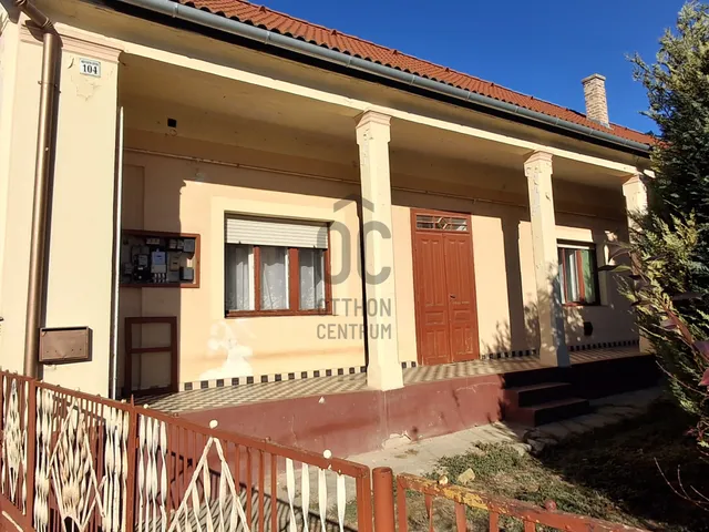 Eladó ház Újpetre 118 nm