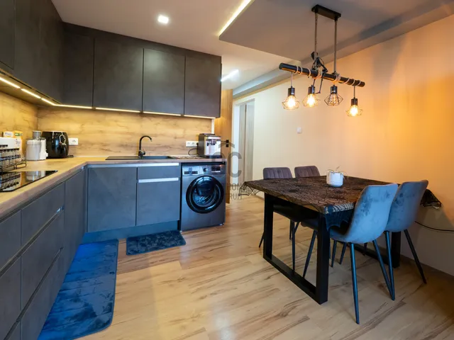 Eladó lakás Pécs, Kertváros 60 nm