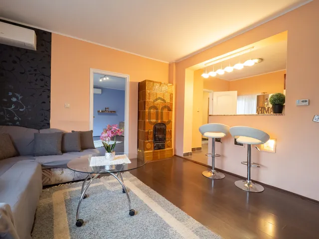 Eladó lakás Pécs, Egyetemváros 77 nm