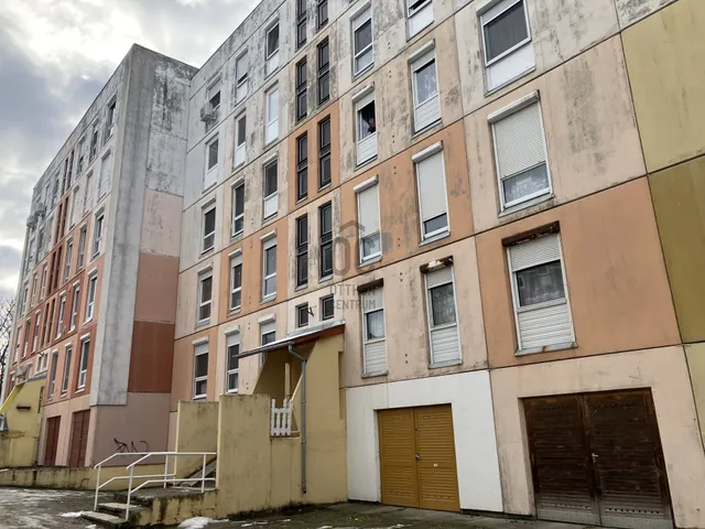 Eladó lakás Komló, Körtvélyes 59 nm