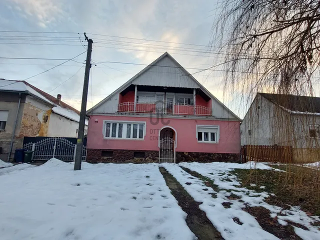 Eladó ház Berkesd 180 nm