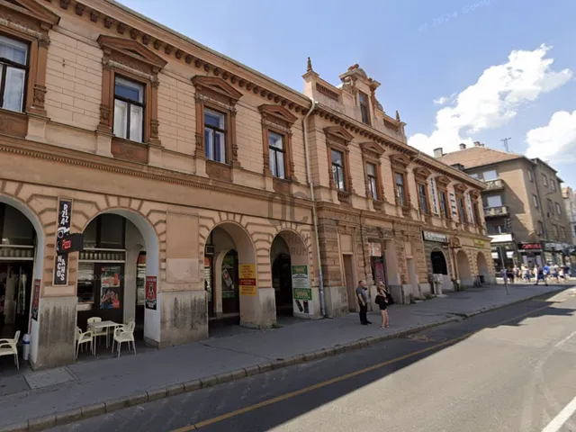 Eladó kereskedelmi és ipari ingatlan Pécs, Belváros 44 nm