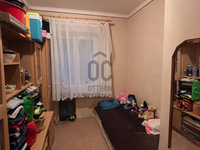 Eladó lakás Komló, Kenderföld 53 nm