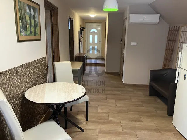 Eladó lakás Pécs, Havihegy 250 nm