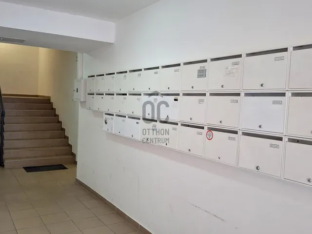 Eladó lakás Pécs, Kertváros