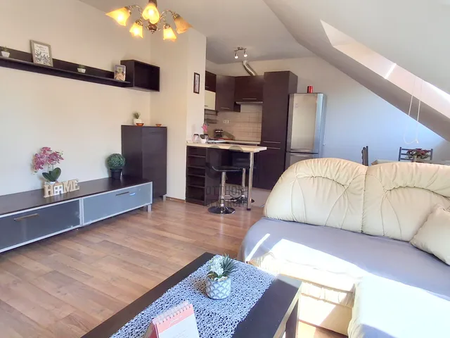 Eladó lakás Pécs, Kertváros