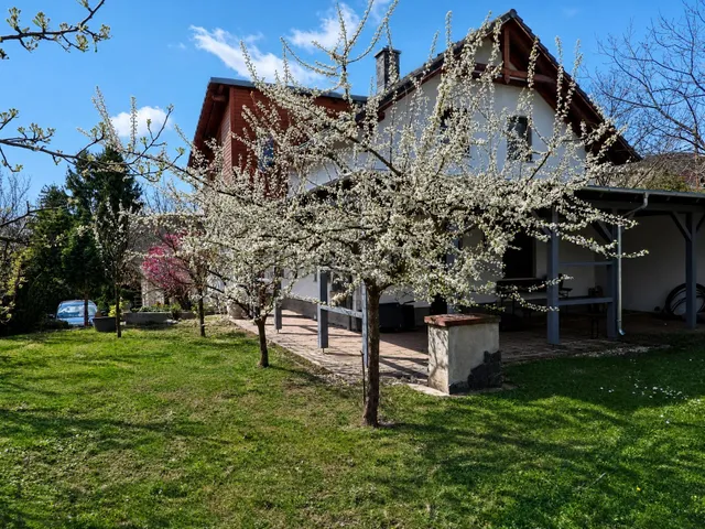 Eladó ház Pécs, Mecsekoldal 140 nm