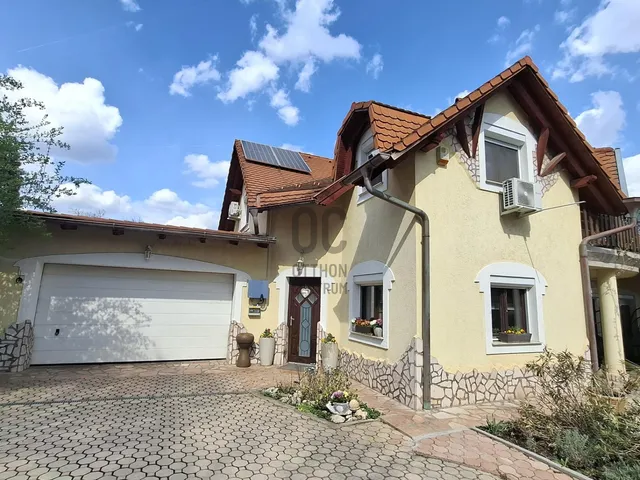 Eladó ház Pécs, Rigóder 360 nm