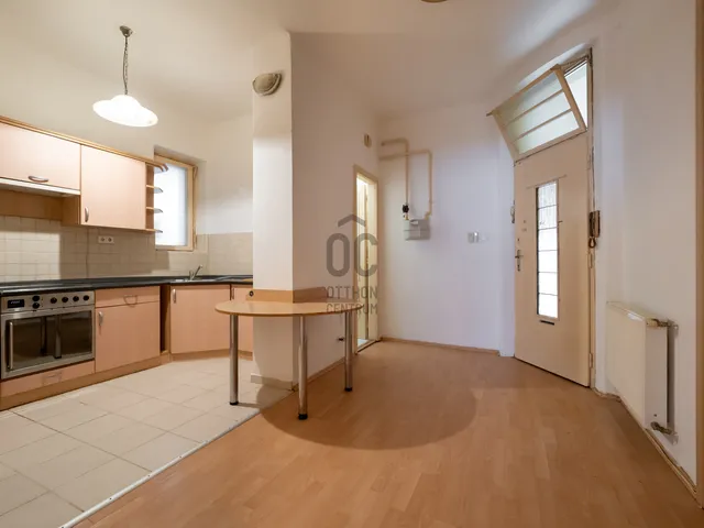 Eladó lakás Pécs, Belváros 68 nm