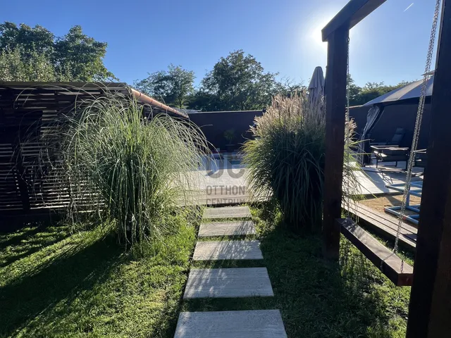Eladó ház Pécs, Basamalom 100 nm