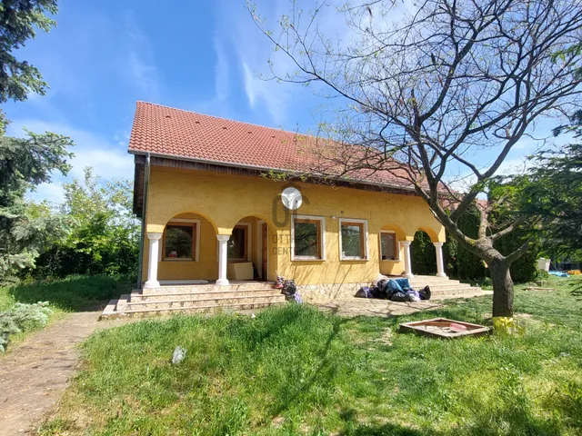 Eladó ház Pécs, Üszögpuszta 545 nm