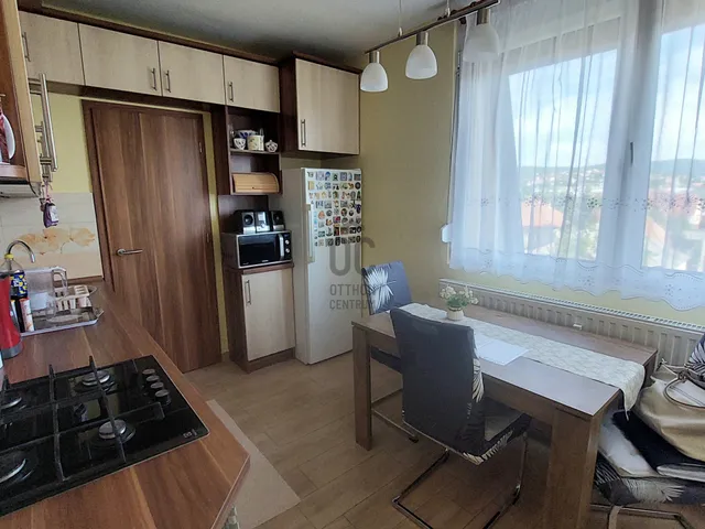 Eladó lakás Pécs, Kovácstelep 63 nm