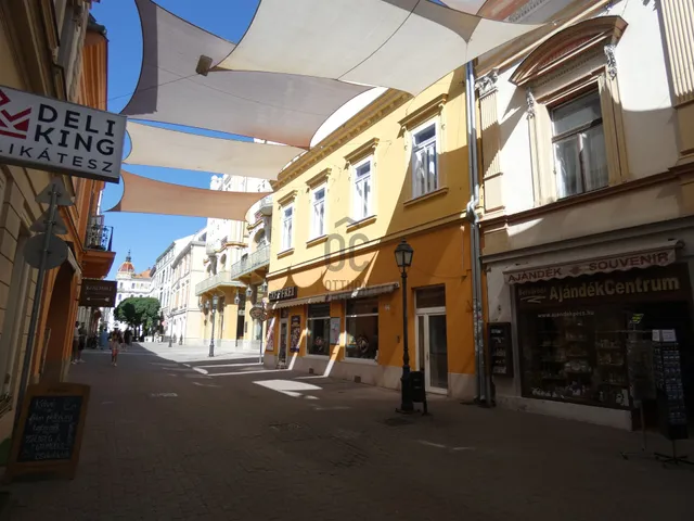 Eladó lakás Pécs, Belváros 100 nm