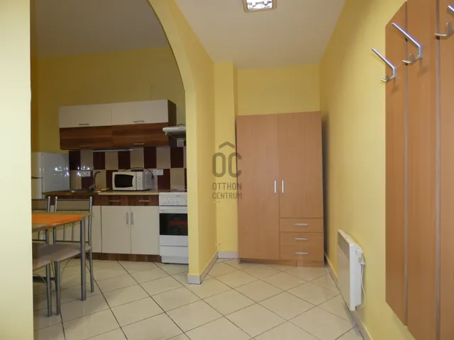Kiadó lakás Pécs, Belváros 27 nm