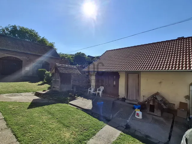 Eladó ház Magyarhertelend 178 nm