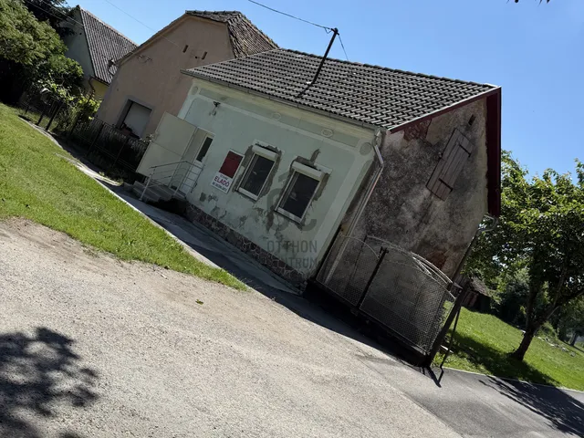 Eladó kereskedelmi és ipari ingatlan Darány 30 nm