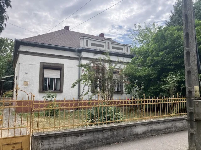 Eladó ház Bonyhád 198 nm