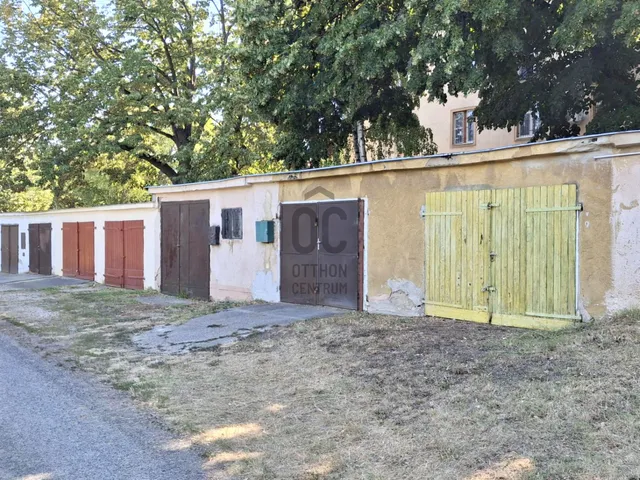 Eladó garázs Pécs 18 nm