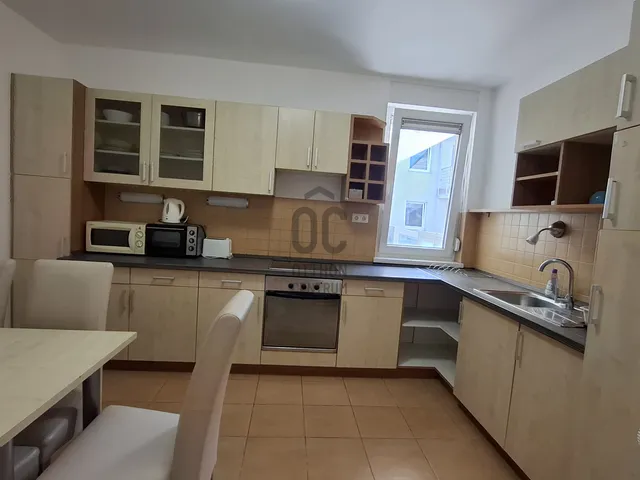 Kiadó lakás Pécs, Belváros 88 nm