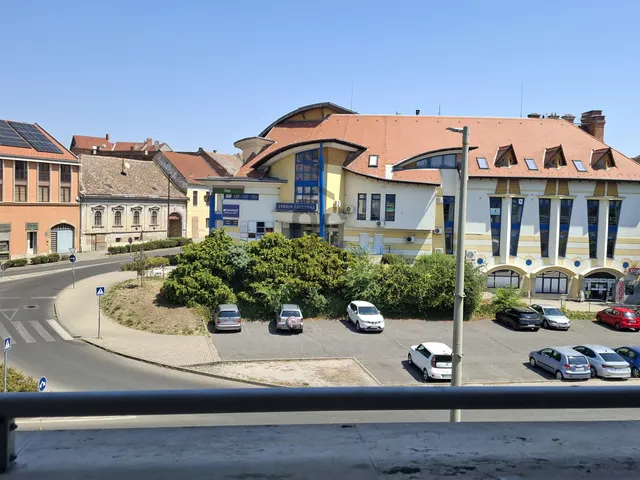 Kiadó lakás Pécs, Belváros 88 nm