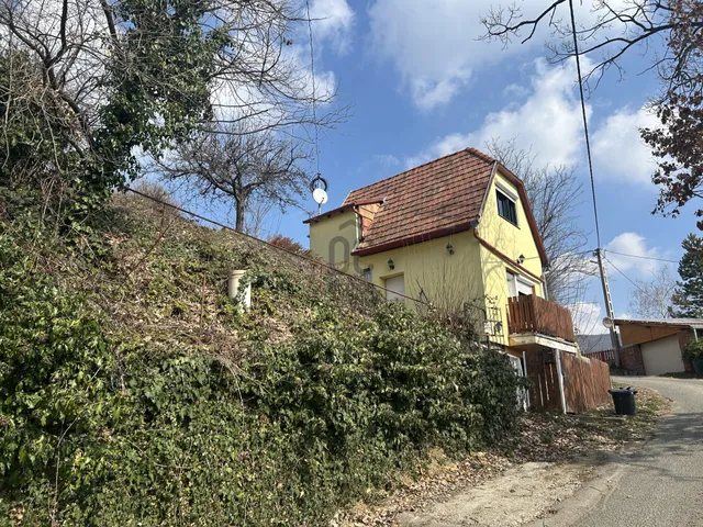 Eladó telek Pécs, Mecsekoldal 2170 nm