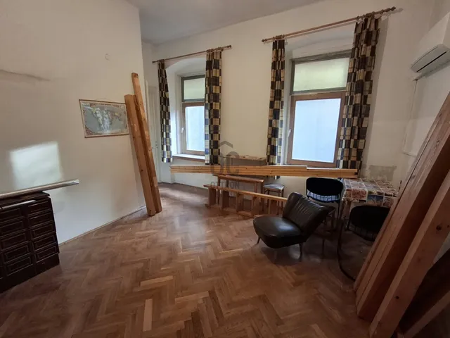 Eladó lakás Pécs, Belváros 64 nm