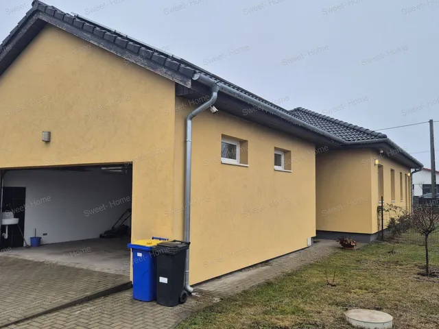 Kiadó ház Kecskemét 139 nm