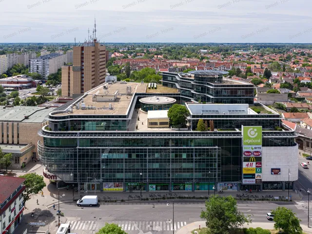 Kiadó kereskedelmi és ipari ingatlan Kecskemét, Belváros 30 nm