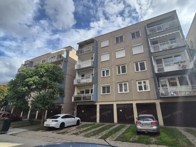 Eladó lakás Kecskemét, Széchenyiváros 64 nm