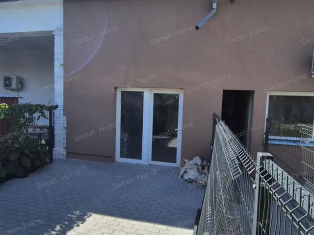 Eladó lakás Kecskemét, Rákócziváros 100 nm