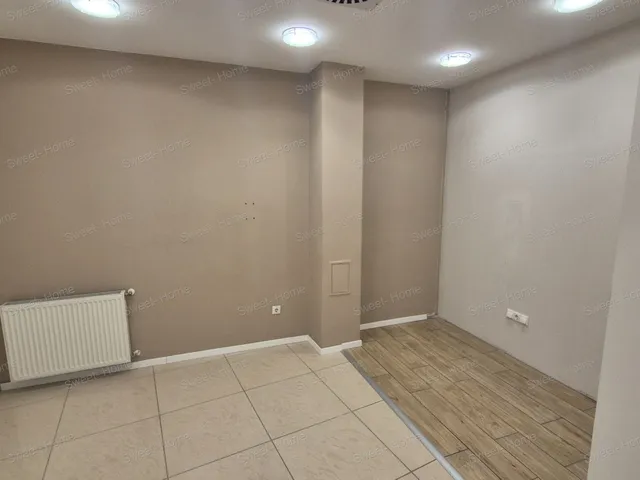 Eladó kereskedelmi és ipari ingatlan Kecskemét, Máriaváros 82 nm