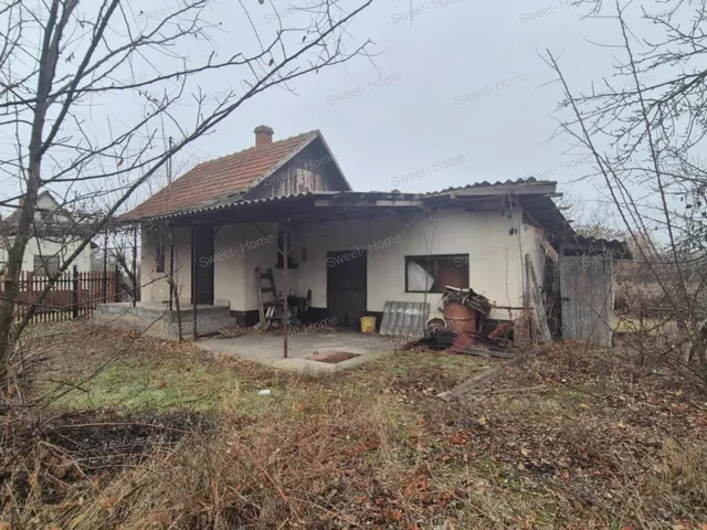 Eladó ház Csemő 20 nm