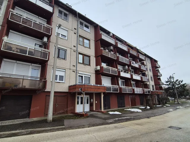 Eladó lakás Kecskemét, Széchenyiváros 64 nm