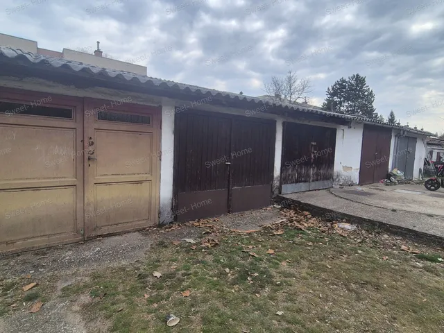 Eladó lakás Kecskemét, Műkertváros 36 nm