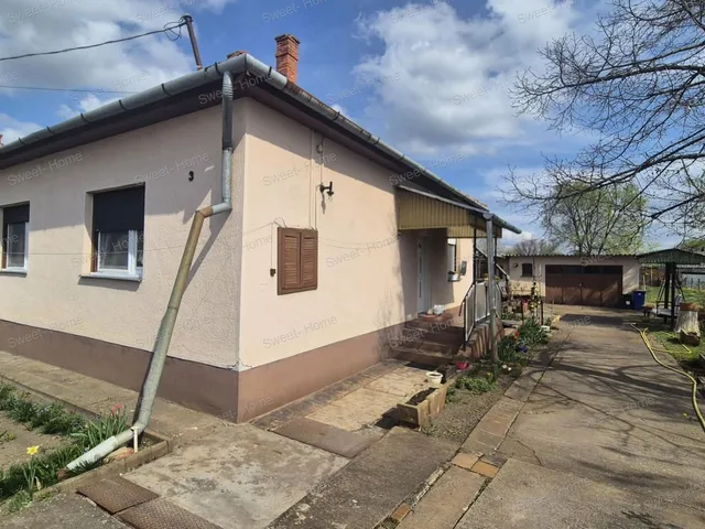 Eladó ház Kecskemét, Hetényegyháza 120 nm