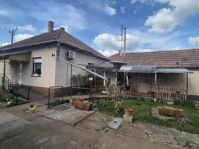 Eladó ház Kecskemét, Hetényegyháza 120 nm
