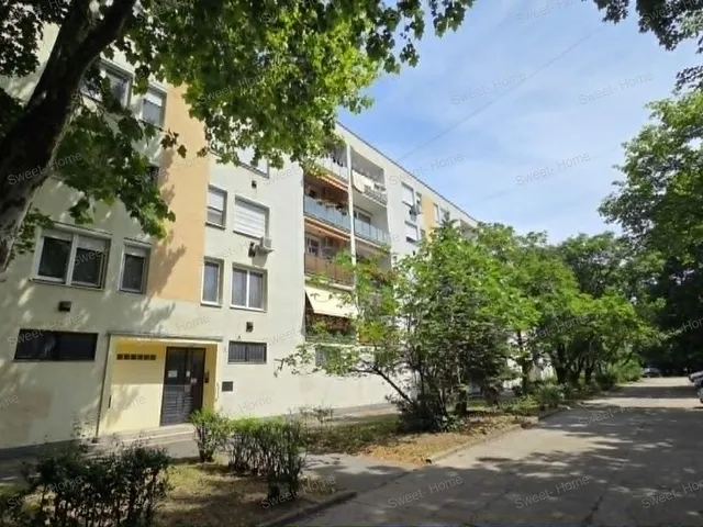 Eladó lakás Kecskemét, Hunyadiváros 27 nm