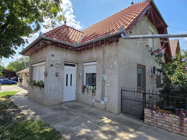 Eladó ház Kerekegyháza, Belváros 170 nm
