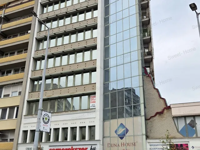 Eladó kereskedelmi és ipari ingatlan Kecskemét, Belváros 124 nm