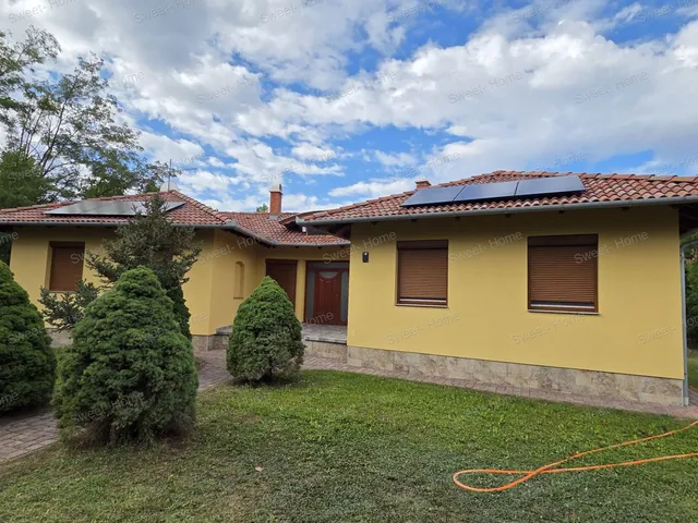 Kiadó ház Kecskemét, Talfája 240 nm