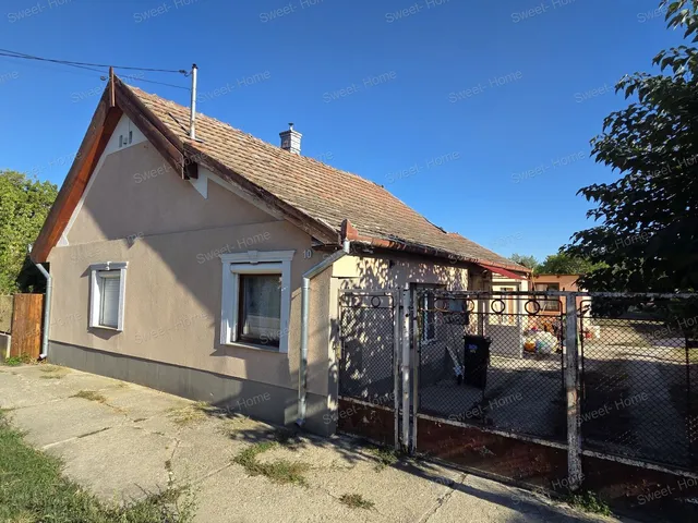 Eladó ház Kerekegyháza, Belváros 100 nm