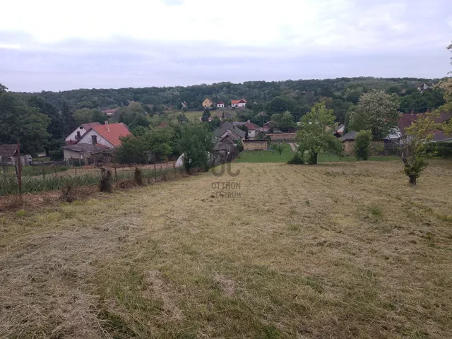 Eladó telek Bálványos 1196 nm